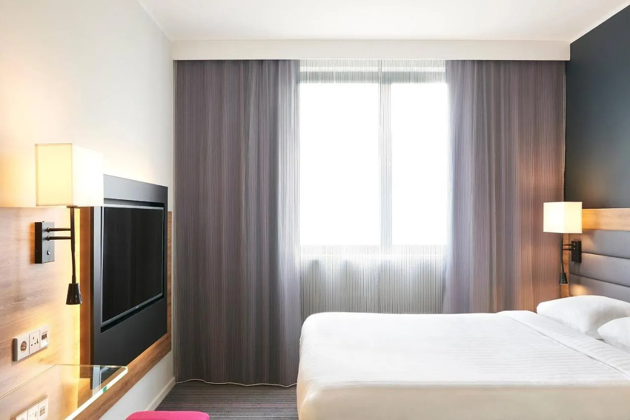 Moxy Paris Charles De Gaulle Airport Hotel Roissy-en-France 3*,